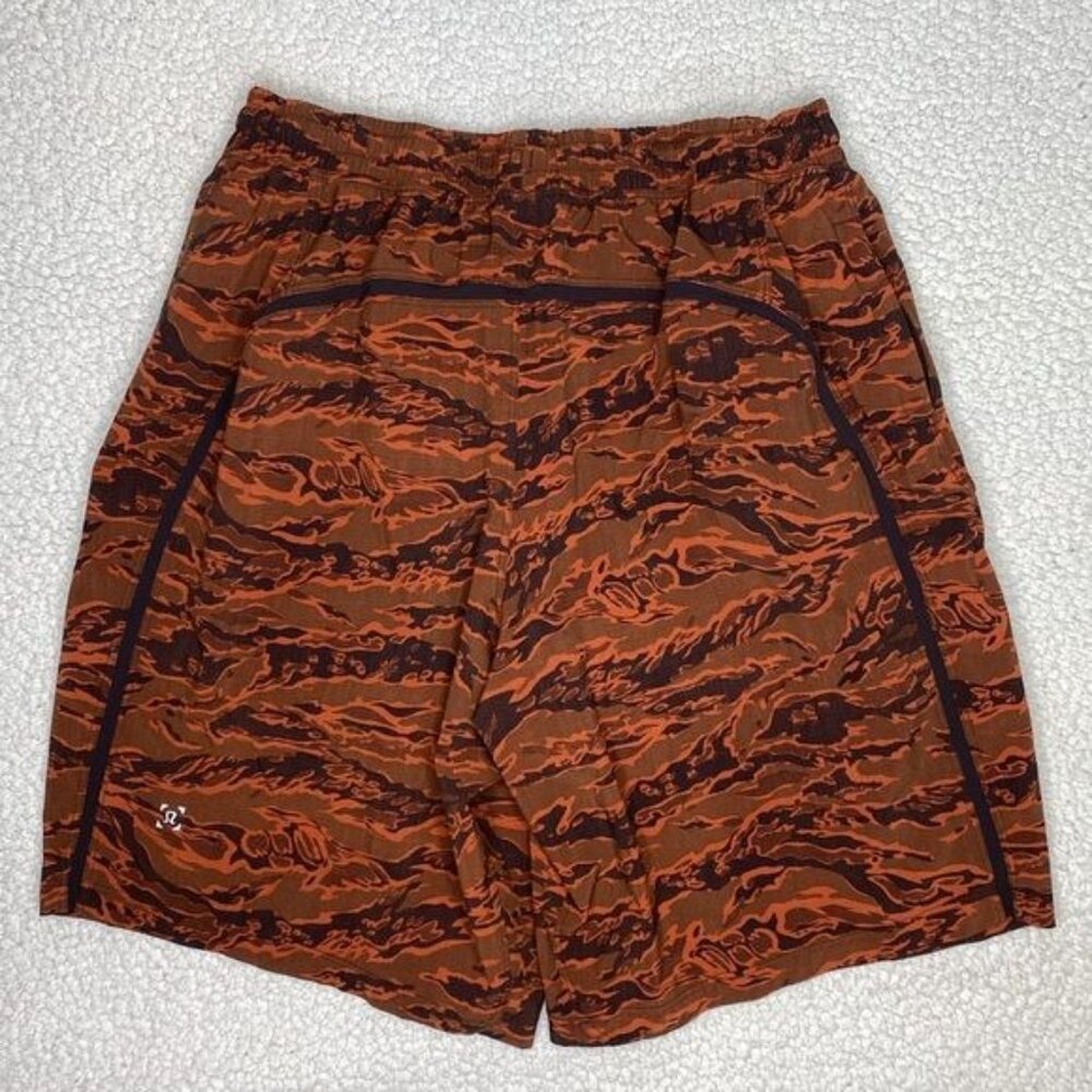 Lululemon Pace Break Shorts: Size Medium - Picture 2 of 7